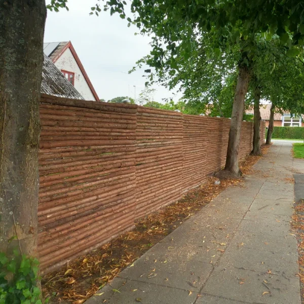 Raftehegn med bark 47 cm inkl. trstolper og tilbehr - Guldklasse