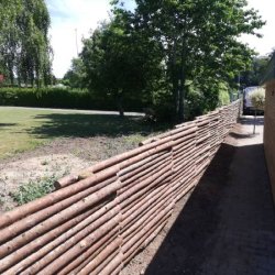 Raftehegn med bark 47 cm inkl. trstolper og tilbehr - Guldklasse