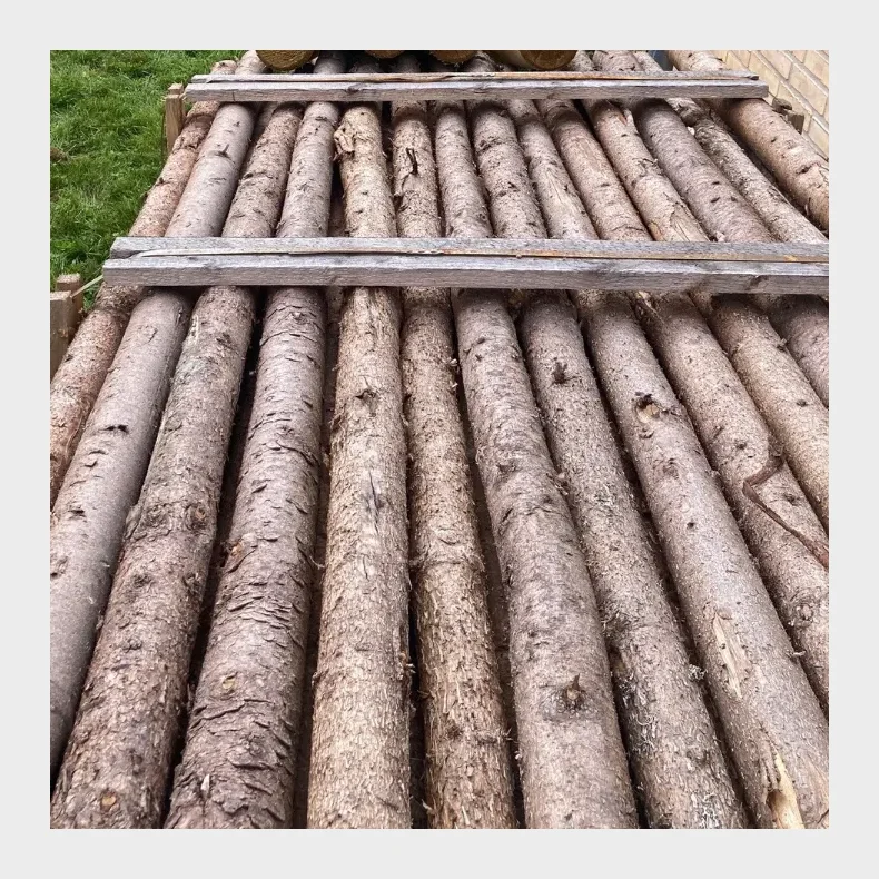 Platinklasse: 5-9cm rafter med bark i lngde 220cm (150 stk.)