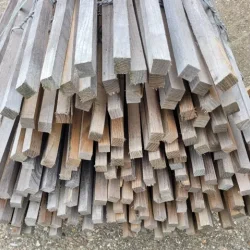 Rustikt rullehegn i robinietr� model "Rorup" 500x150cm (BxH)