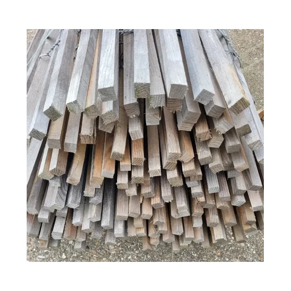 Rustikt rullehegn i robinietr� model "Rorup" 500x150cm (BxH)