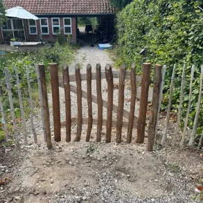 Rustik enkeltlge i hasselnd model 