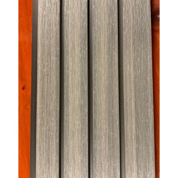 Slvklasse: Samos lodret komposithegn inkl. alustolper og tilbehr