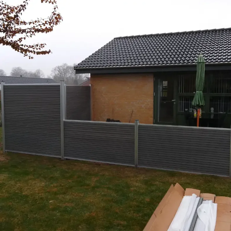 Samos komposithegn med alu stolper - Slvklasse