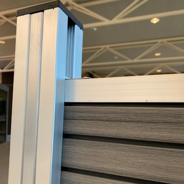 Slvklasse: Samos komposithegn med alu stolper og tilbehr