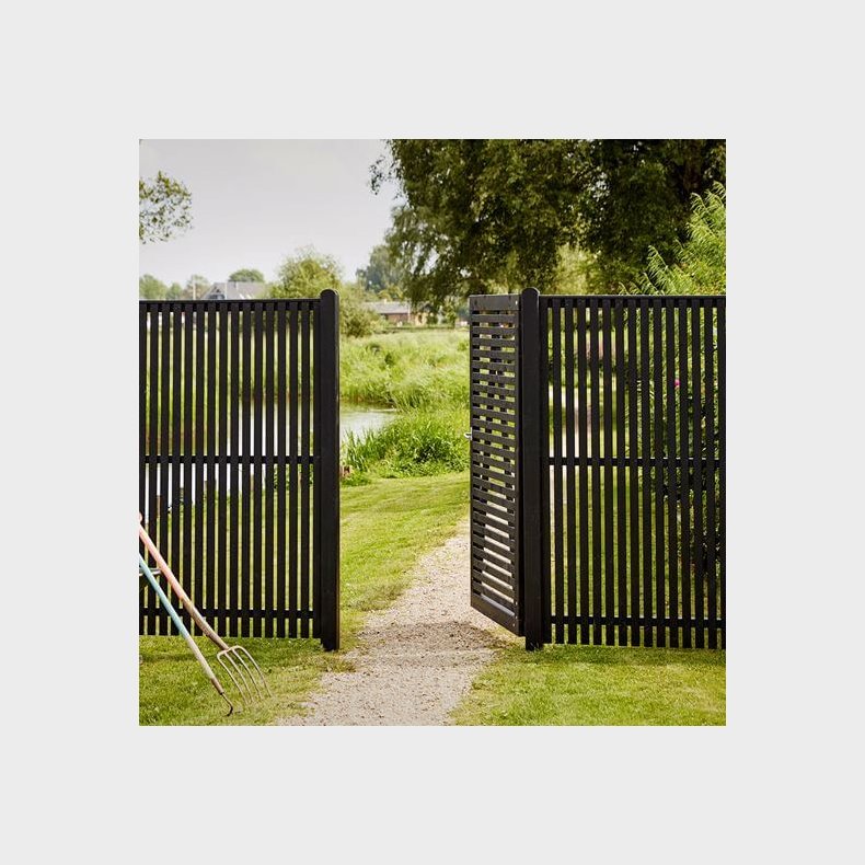 Sendai hegn i sort 180x180cm (BxH)