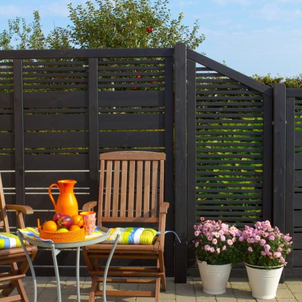 Guldklasse: PLUS Silence terrassehegn inkl. trstolper og tilbehr