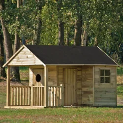 Simon legehus med udhng  et klassisk trlegehus til leg og kreativ udfoldelse