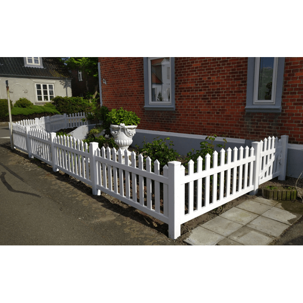 PVC Skagen hegn bue opad med brede stave i 180x80cm (BxH)