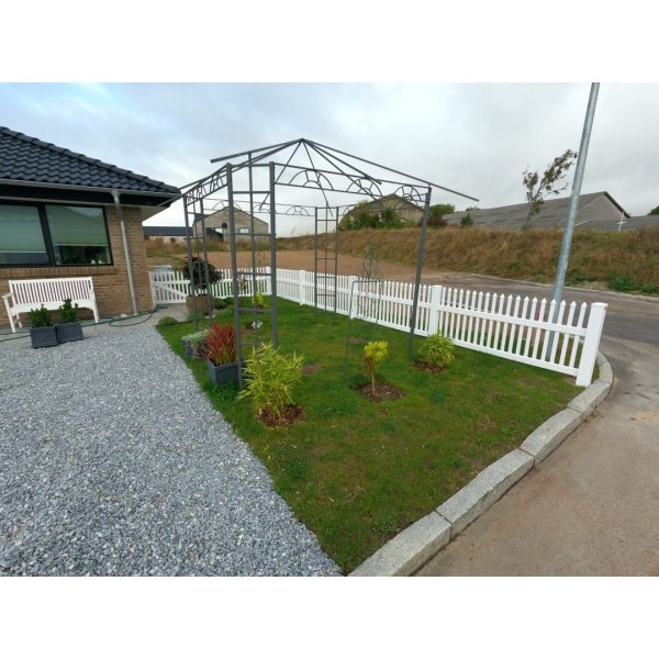 PVC Skagen hegn lige med smalle stave i 180x80cm (BxH)