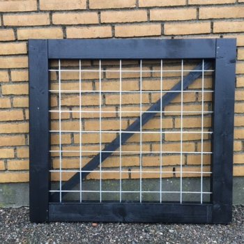 Sky lge i grundmalet sort 10x10cm Masker 100x90cm BxH - Dansk produceret