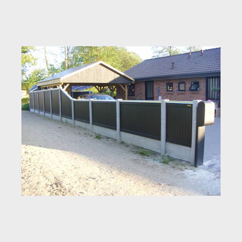 Lgtehegn i sortmalet trykimprgneret gran 189x180cm (210cm over jord)