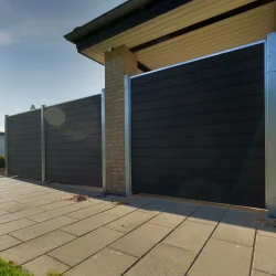 Stockholm dobbeltklink komposithegn med galvaniserede stlstolper - Slvklasse