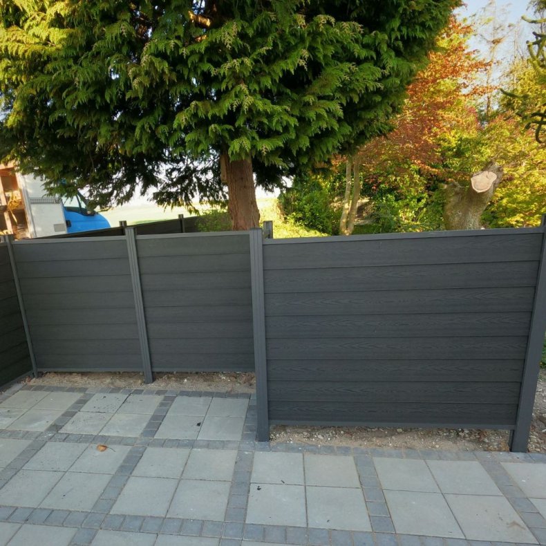 Stockholm komposithegn med alu stolper i antracit - S�lvklasse