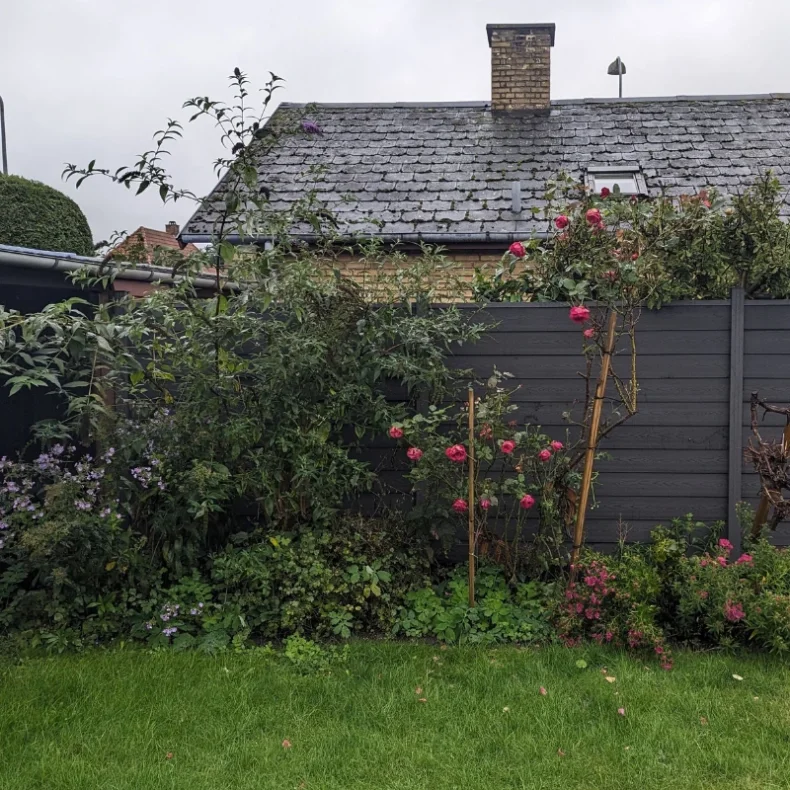 Stockholm komposithegn med alu stolper i antracit - S�lvklasse