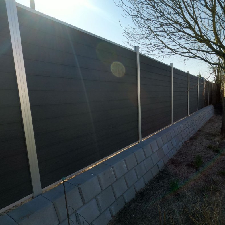 Stockholm komposithegn med alu stolper  - Slvklasse