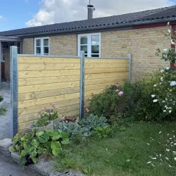 Guldklasse: "Rom" systemhegn inkl. galv. stolper og tilbehr