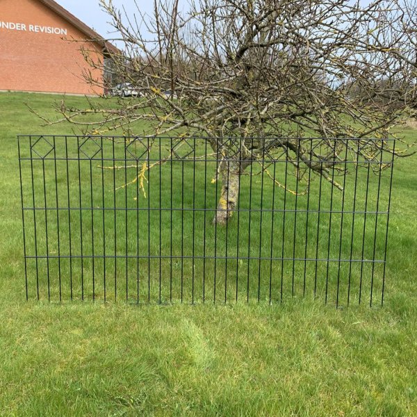 Tisvilde panelhegn 200x95 cm  sort dekorhegn med elegant design