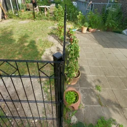 Panelhegn Tisvilde med &loz;-dekoration inkl. metalstolper og tilbehr - Slvklasse