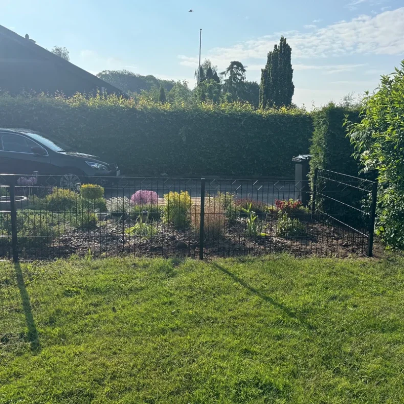 Panelhegn 200x95cm med &loz; dekoration i sort - model Tisvilde