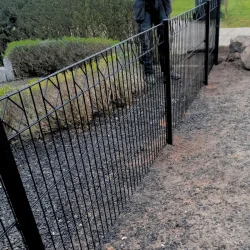 Panelhegn Tisvilde med &loz;-dekoration inkl. metalstolper og tilbehr - Slvklasse