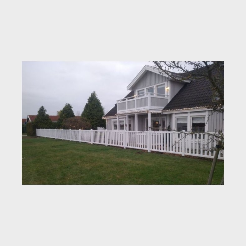 PVC tremmehegn med brede stave i 180x100cm