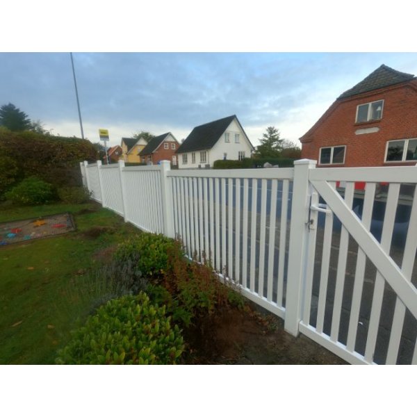 PVC Tremmehegn med smalle stave i 180x120cm (BxH)