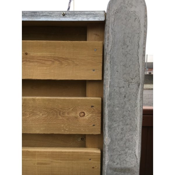 Guldklasse: Vandret brddehegn inkl. betonstolper, betonbundplade og tilbehr