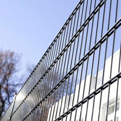 2D Panelhegn Viby inkl. metalstolper og tilbehr - Slvklasse