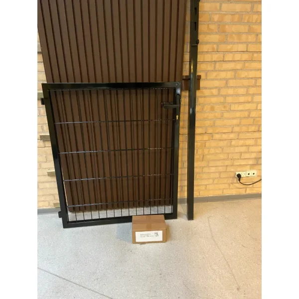 OUTLET: Viby l�ge 100x120 cm � elegant sort l�ge med �&loz;�-dekoration