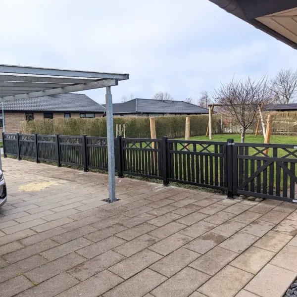 Guldklasse: PLUS Vinesse hegn inkl. trstolper og tilbehr