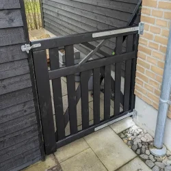 Guldklasse: PLUS Vinesse hegn inkl. trstolper og tilbehr