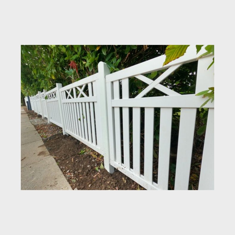 Vinesse forhavehegn 150x96cm i hvid 