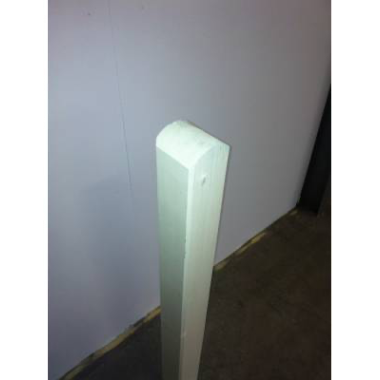 Omlimet hvid stolpe i 90x90mm